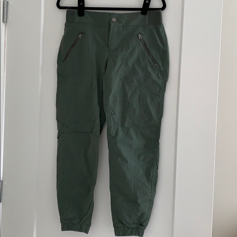 Athleta Cargo/Hiking Pants